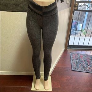 Lululemon high waist grey chevron leggings